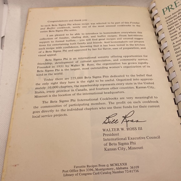 The Beta Sigma Phi International Fondue & Buffet Cookbook Spiral Vintage - Picture 4 of 11